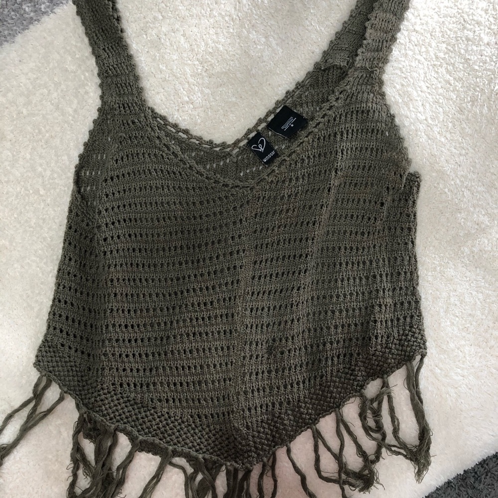 Windsor olive green fringe tank top. Size Small